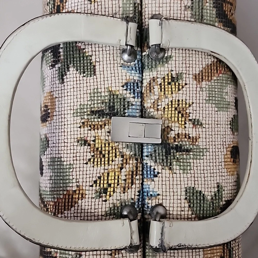 Tano From Madrid Women's Vintage Floral Tapestry Handbag Preowned - Picture 9 of 13